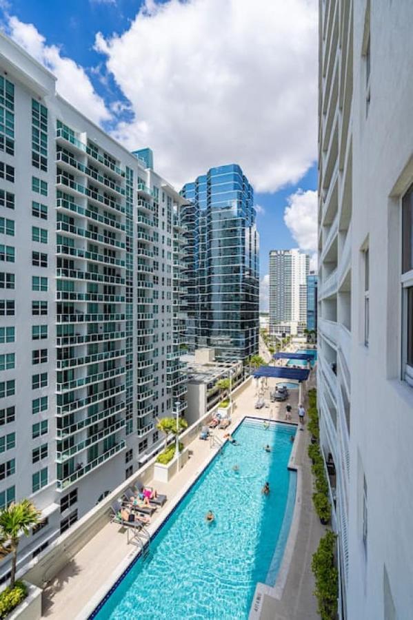 Miami Vice Oceanfront Sky Villa Exterior photo