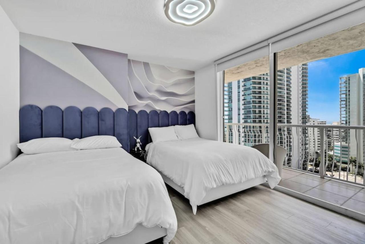 Miami Vice Oceanfront Sky Villa Exterior photo