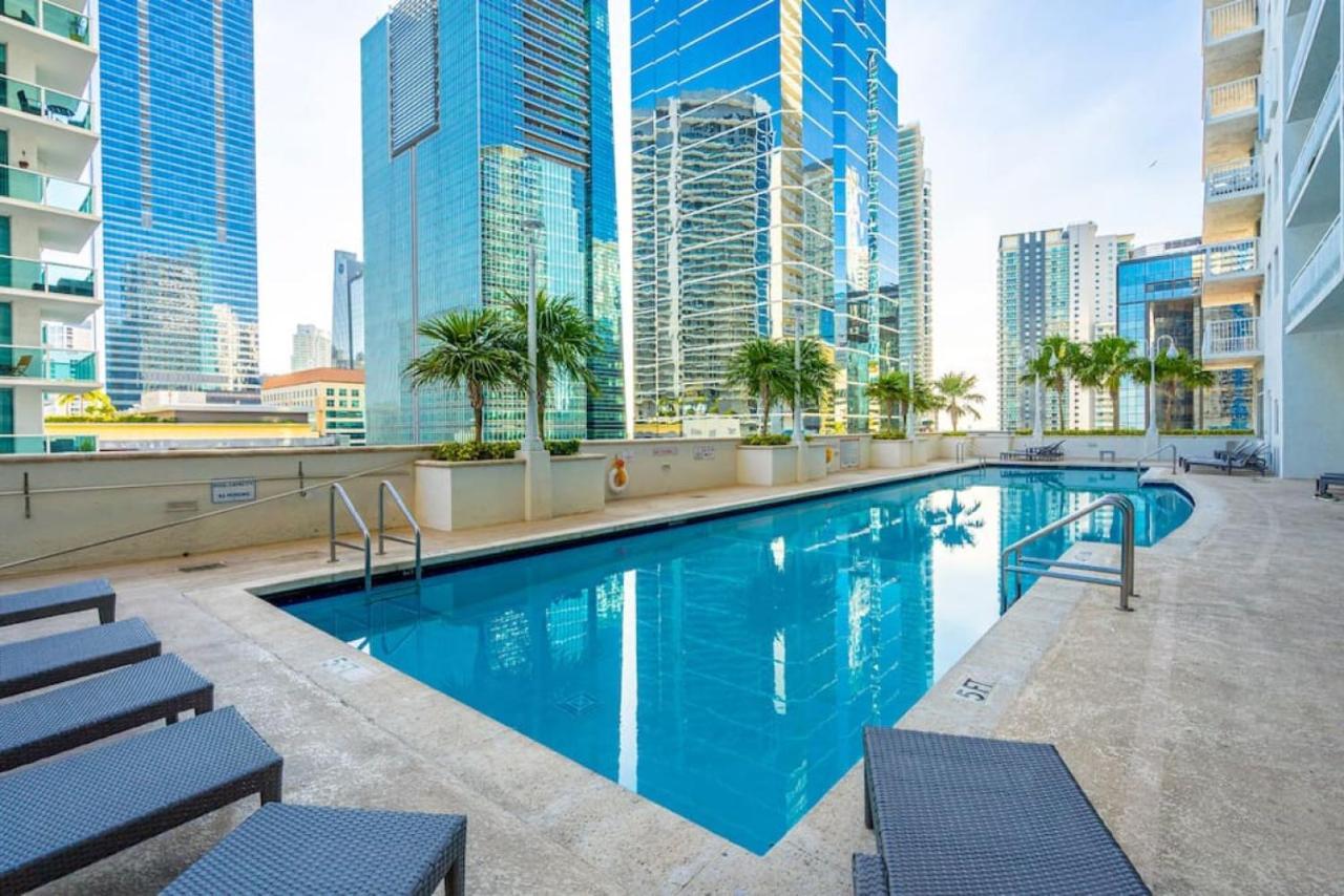 Miami Vice Oceanfront Sky Villa Exterior photo