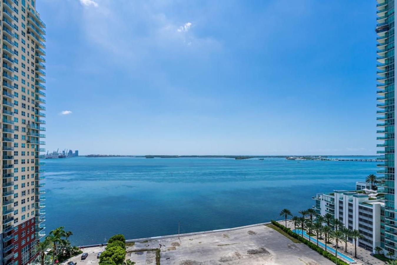 Miami Vice Oceanfront Sky Villa Exterior photo